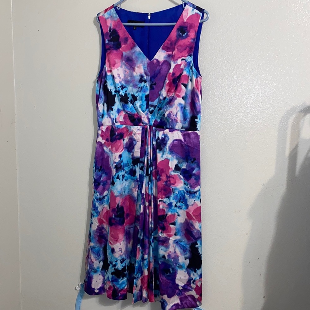 $5 IF BUNDLED Beautiful fully-lined zip up ￼water color tank dress zipper back